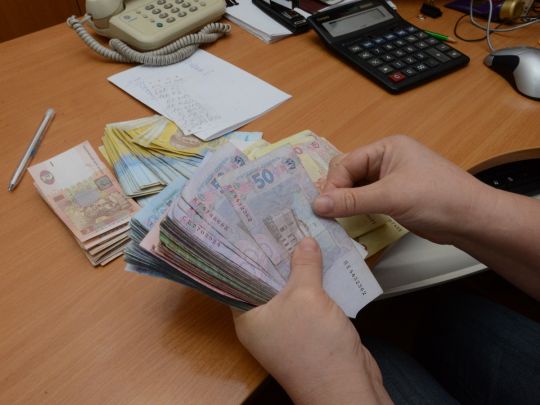 Понад 20 тисяч: найбільше в Україні заробляють програмісти, фінансисти, страховики та науковці