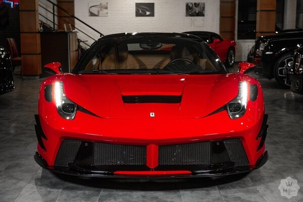 Есть на что посмотреть: в Одессе заметили яркую Ferrari за восемь миллионов