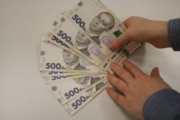 
                                                                        Власти хотят решить проблему трудоустройства безработных – готовят "плюшки" и работодателям
                                                                                                                                                                                                                    