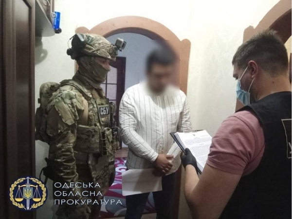 В Одессе будут судить иностранца и киевлянина за сбыт фальшивых долларов