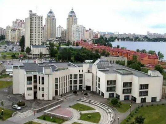 Депутати «Слуги народу» з Київради та високопосадовці КМДА намагаються позбутися незручного їм ректора, — ЗМІ
