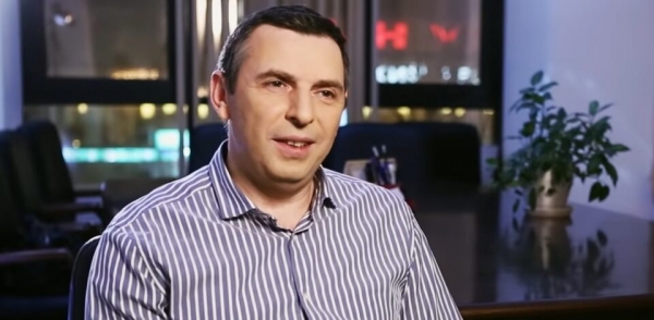 Под Киевом стреляли в помощника Зеленского Сергея Шефира: ранен его водитель