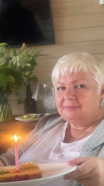 Тина Кароль показала маму в честь ее дня рождения