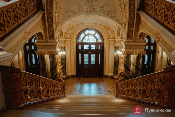 Айсберг искусства: большой фоторепортаж о блеске и подземных «тайнах» одесского Оперного театра