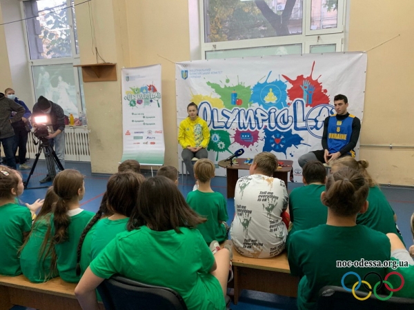 #OlympicLab. Титулованные одесские фехтовальщики встретились с юными спортсменами в рамках проекта НОК Украины