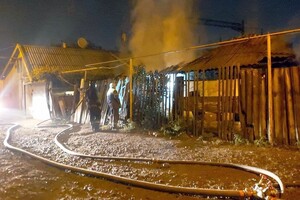 Жаркая ночь: на окраине Одессы горел дом, а в Лузановке подожгли кафе