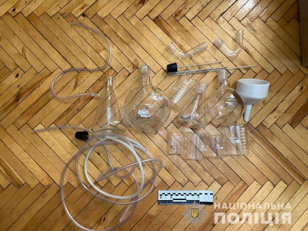 Одессит пытался отправить в Австралию начинённые метамфетамином резиновые игрушки