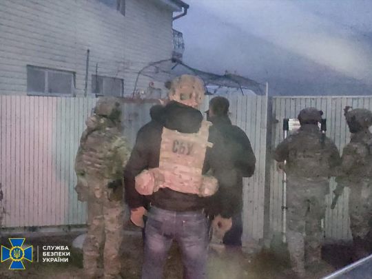 Проводили мітинги та закликали до захоплення влади: під Києвом припинено діяльність злочинного угруповання