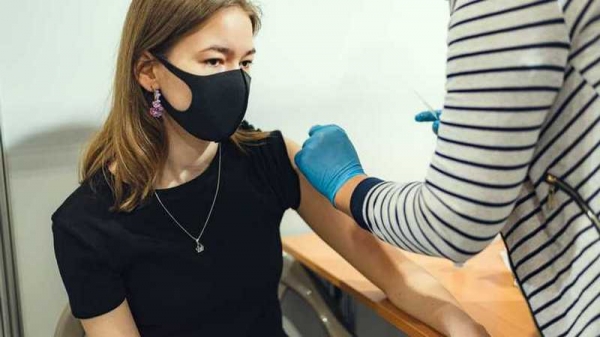 Радуцкий рассказал, когда вакцина в Украине станет платной