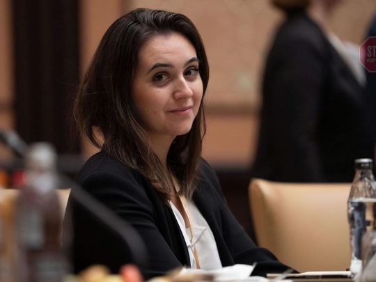 «Шабаш» під час «шабату»: напівгола Юлія Мендель влаштувала вдома еротичну фотосесію
