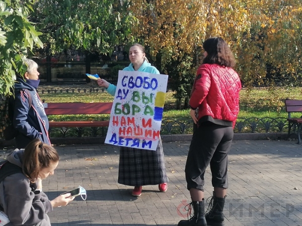 Сторонники «всемирной правды» прошлись по Дерибасовской
