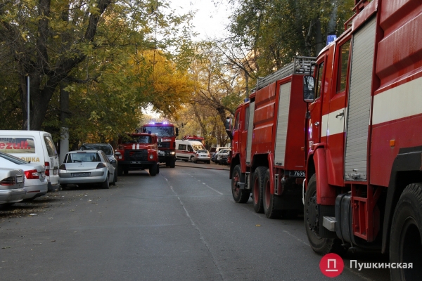 В общежитии в центре Одессы произошел пожар: пожарной сигнализации в здании не было. Фото, обновлено