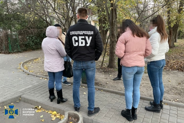 Хвалилась связями в САП: СБУ разоблачила одесситку-мошенницу