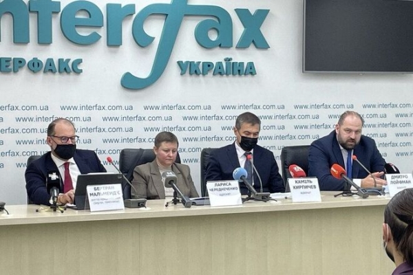 
                                                                        Чередниченко о репрессиях власти против Медведчука: Это преследование инакомыслия, попрание европейских ценностей, нарушение СА с ЕС
                                                                                                                                                                                                                    