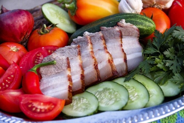 
                                                                        Сало взлетело в цене, на очереди – мясо: к каким ценам на свинину готовиться украинцам
                                                                                                                                                                                                                    