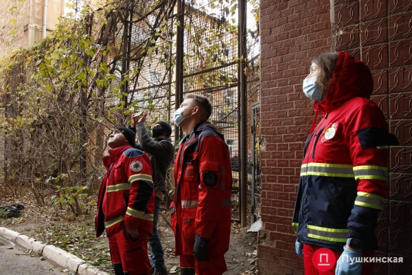 В общежитии в центре Одессы произошел пожар: пожарной сигнализации в здании не было. Фото, обновлено