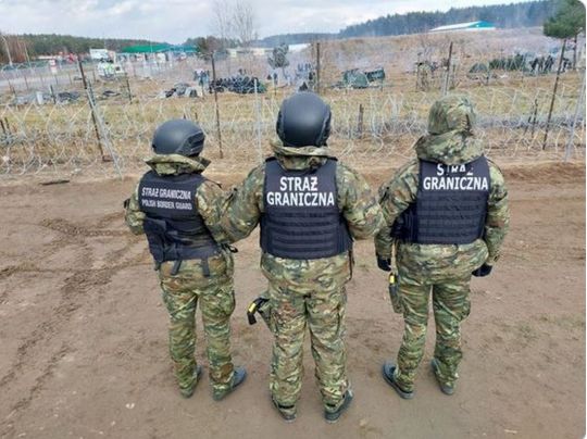 Понад 500 нелегалів штурмували кордон із Польщею