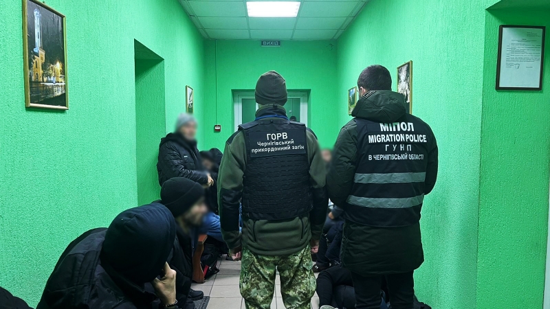 Українські прикордонники запобігли спробі незаконного в'їзду 15 іноземців із Білорусі