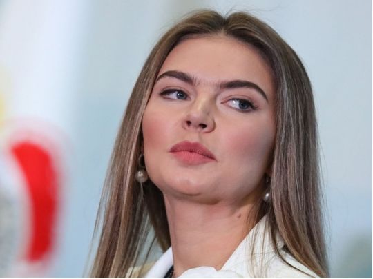 «Виглядає гірше нема куди»: ймовірна «коханка» Путіна вперше за довгий час вийшла у світ та здивувала росіян своїм зовнішнім виглядом