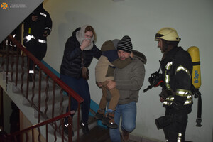 На Молдаванке из-за пожара эвакуировали 10 человек: есть пострадавший