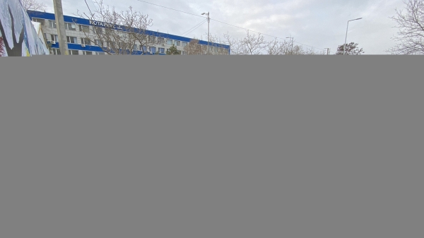На Таирова открыли городской каток: цена, адрес и время работы. Фото