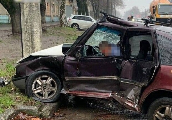 На Столбовой произошло серьезное ДТП: водителя доставали спасатели