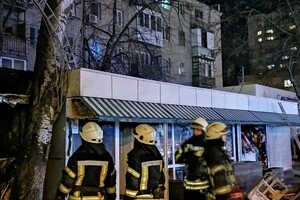 На Фонтане сгорели четыре торговых павильона