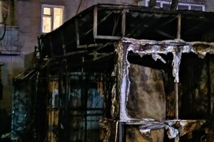 На Фонтане сгорели четыре торговых павильона