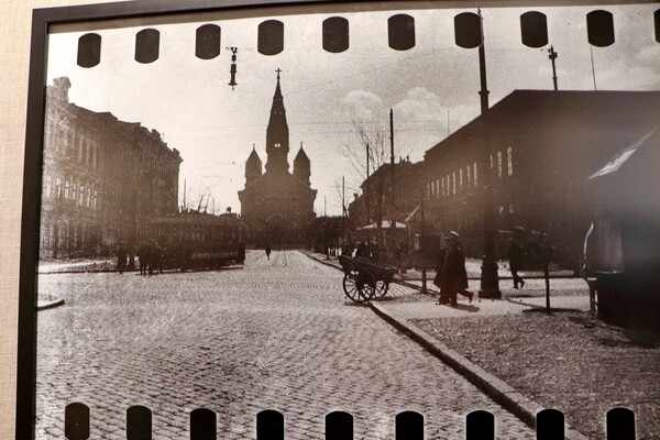 В Одессе открылась уникальная фотовыставка с кадрами города столетней давности