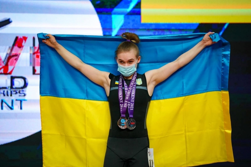 Українка Гангур здобула «золото» на чемпіонаті світу з важкої атлетики
