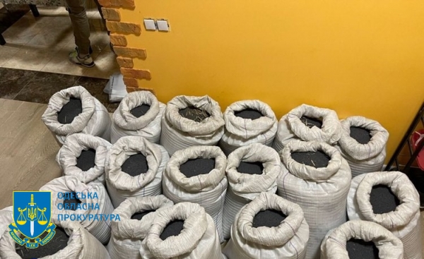 Расхитители платины и палладия с Одесского нефтеперерабатывающего завода пошли под суд