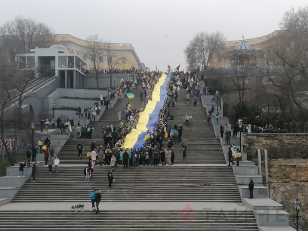 По Одессе прошёл патриотичный марш единства
