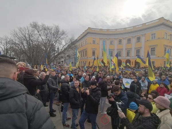 По Одессе прошёл патриотичный марш единства