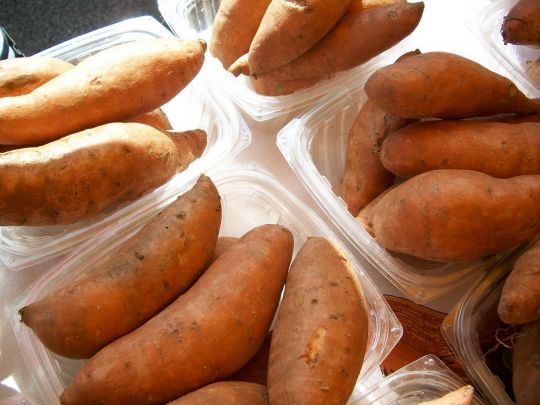 Ідеальний гарнір до м'яса чи начинка для вареників: простий рецепт пюре з батату із сиром