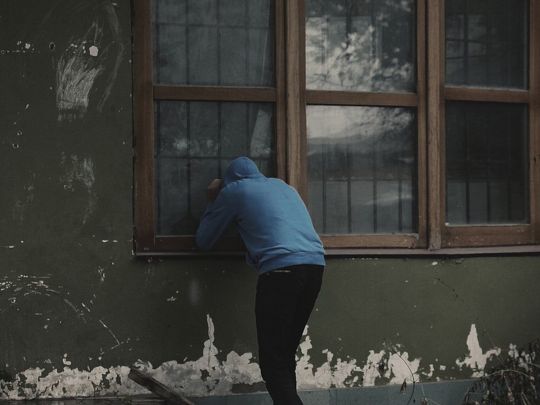 За добу мародери розграбували близько 100 квартир мешканців Донецька та Макіївки, які виїхали до Росії, — волонтер
