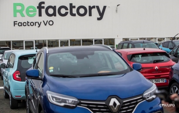 Renault приостанавливает производство в России
