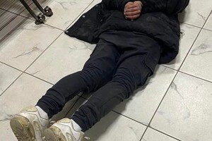 В Одесской области задержали восемь мародеров: одного привязали к дереву местные
