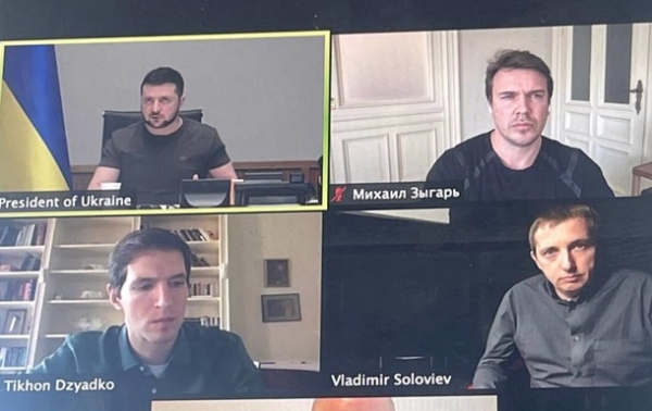 Роскомнадзор запрещает российским СМИ публиковать интервью Зеленского