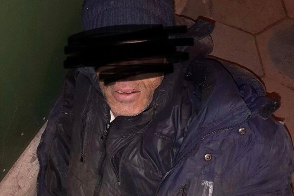 В Одесской области задержали восемь мародеров: одного привязали к дереву местные