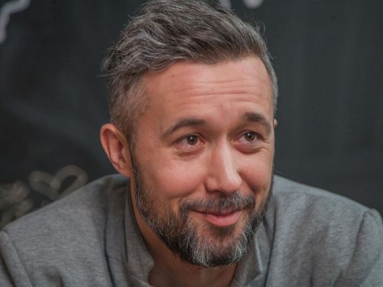 «Мурашки … сліз немає!» Сергій Бабкін із бомбосховища зачитав вірші до воїнів ЗСУ