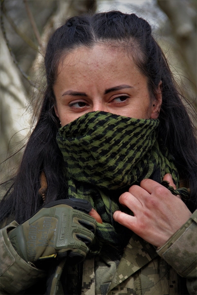 «Це не люди, всіх треба мочити»: українська снайперка «Угольок» пояснила, чому воює проти путінських орків