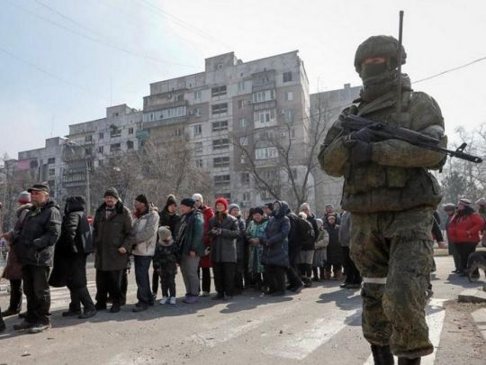 «Інсценують розстріли»: у Маріуполі окупанти знущаються з людей у фільтраційних таборах