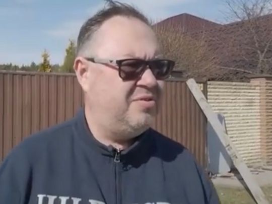 «Йшли, пили горілку з горла й стріляли по вікнах»: експрокурор розповів, як виганяв рашистів мисливською зброєю