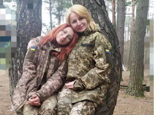 «Ми гнатимемо їх до самісінької Москви!»: мати та дочка з Волині стали на захист України