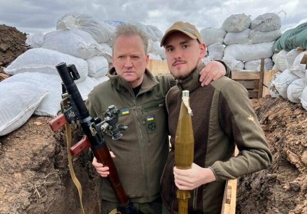Легенда Динамо Игорь Беланов вместе с своим сыном защищают Одессу