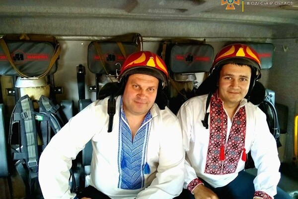 Одесситы сегодня надели вышиванки: смотри, как это красиво