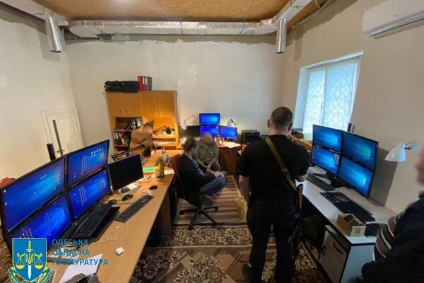 В Одессе "накрыли" банду, которая продавала фальшивые водительские документы