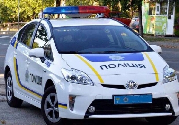 Полицейские помогли семье из Константиновки эвакуироваться из опасной зоны