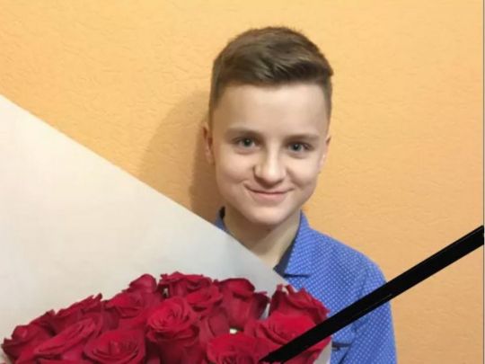 «Лікарка нас запевнила, що смерть була миттєвою і наш хлопчик нічого не відчув»: у Броварах попрощалися з 13-річним Єлисеєм