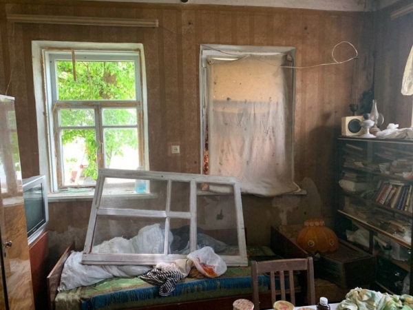 «Лучше бы я знаменитой не была». Как украинка с советским флагом стала культурным феноменом в России и что она об этом думает